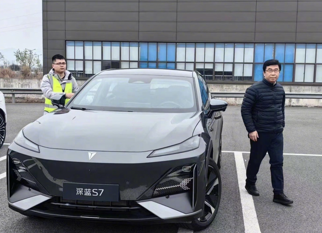 长安出手！收购高合51%股份，高合汽车起死回生？